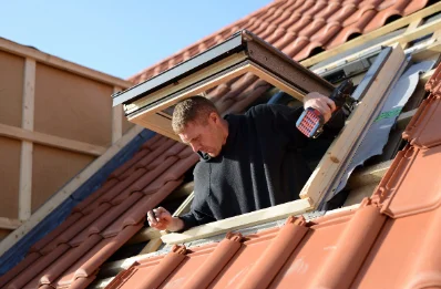 Pose de fenêtres de toit Velux à Samadet